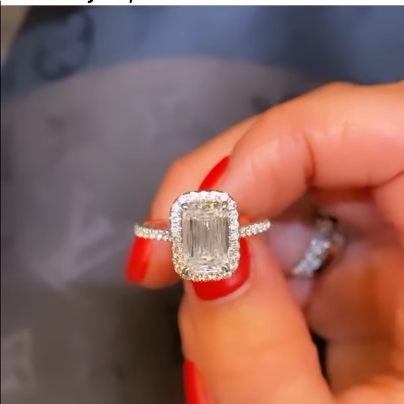Jewelry - 3ct Emerald shape Engagement Ring size 7